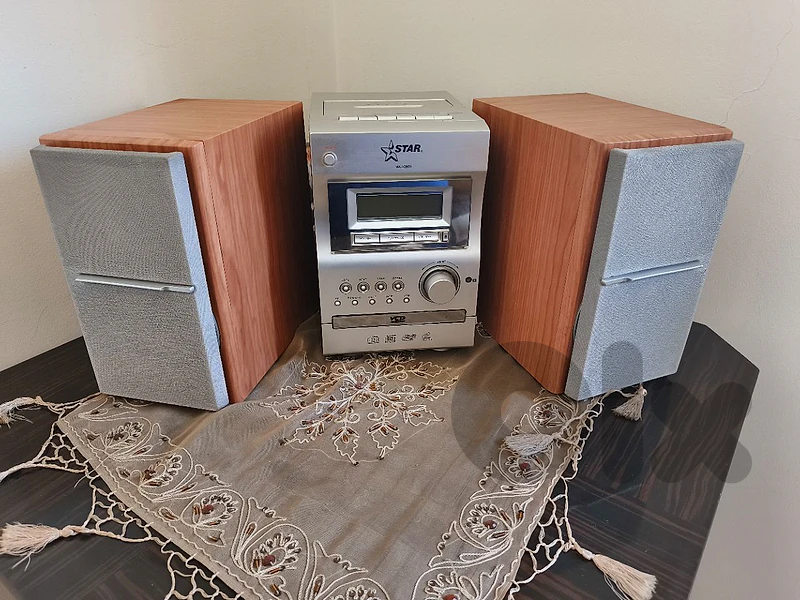 Vintage Star MX-V308 Home Stereo System - VCD/CD Player & AM/FM Tuner