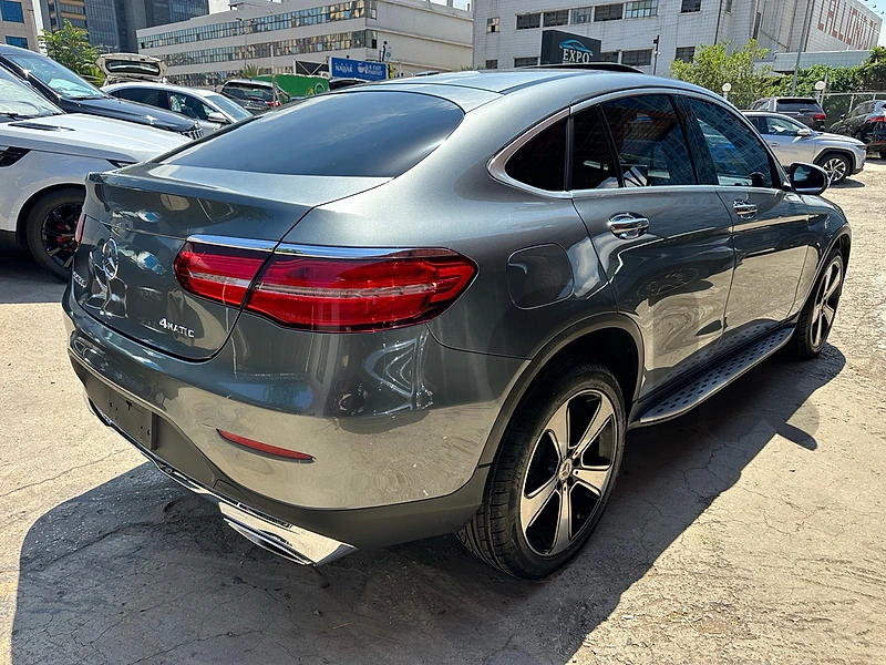 Mercedes-Benz GLC-Class 2018 Coupe 4 Matic  clean car fax 56000 milas