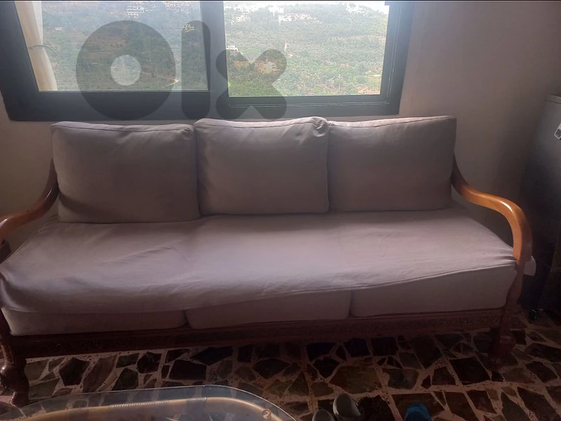 living room and dinning room for sale