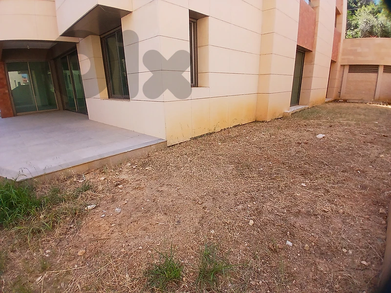 Apartment with 300 sqm Private Garden for Sale in Ain Aarشقة مع حديقة