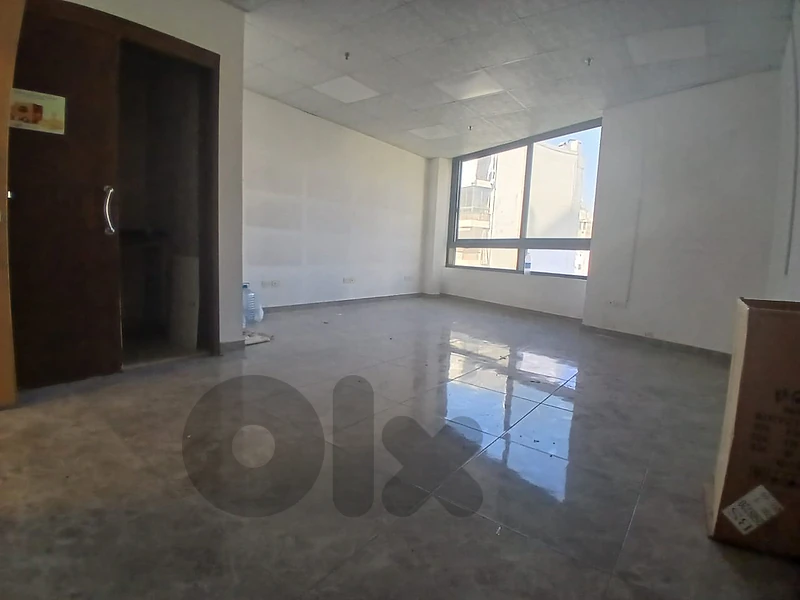 Office For Rent In Mar Eliasمكتب للايجار في مارالياس