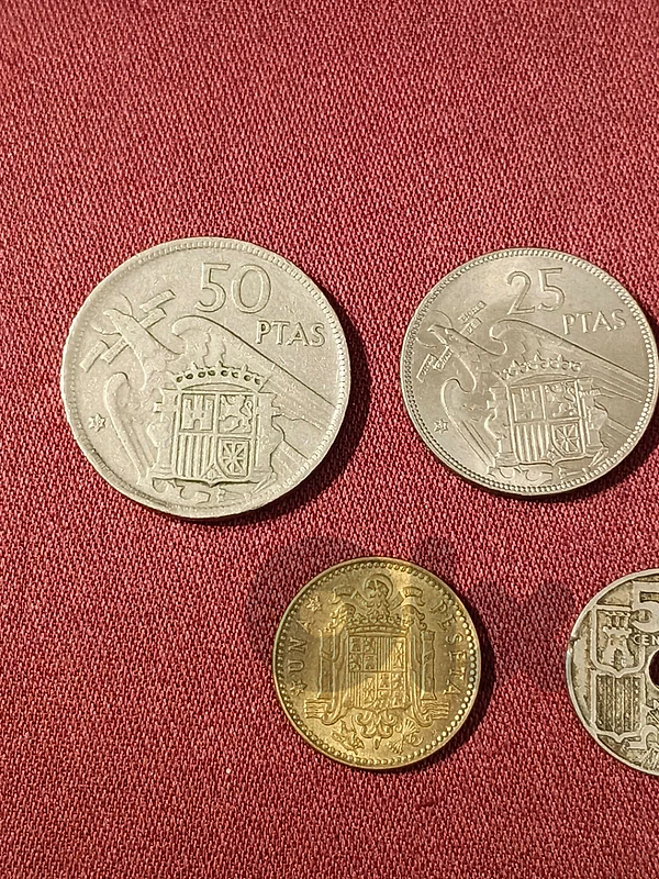 Beautiful Spanish king Franco set مجموعة عملات ملك إسبانيا فرانكو