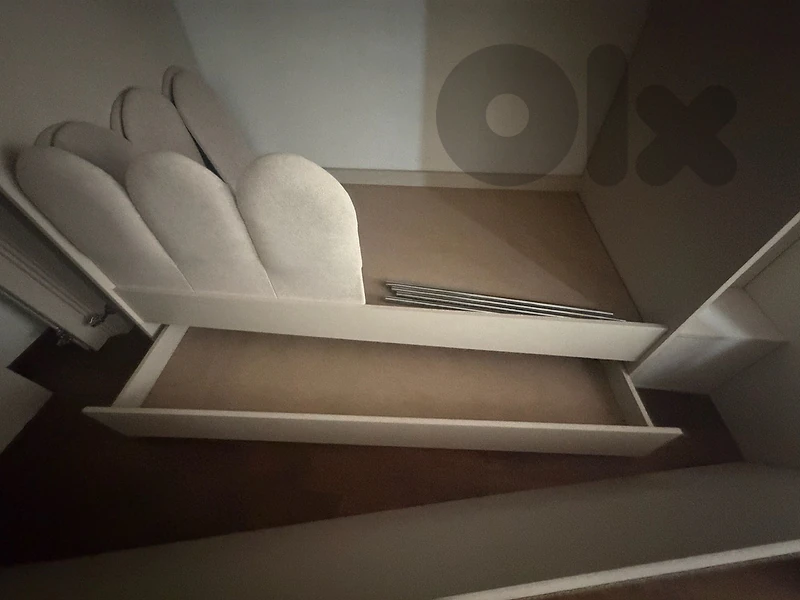 twin beds