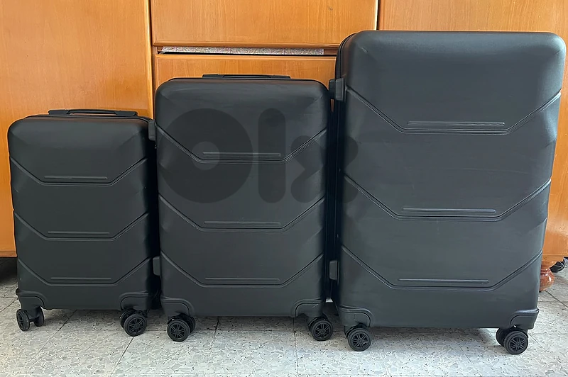 Jet Lag Black Luggage Set