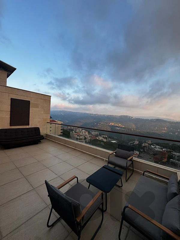 Furnished Roof Apartment with Terrace for Rent in Ouyoun Broummanaشقة