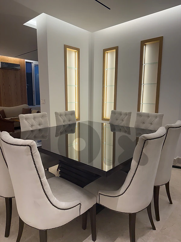 Full dining room