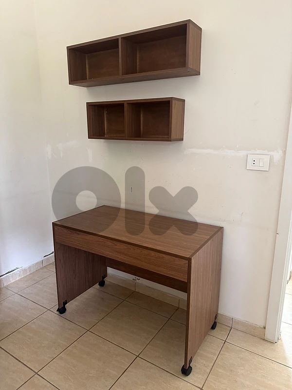 bureau et etageres