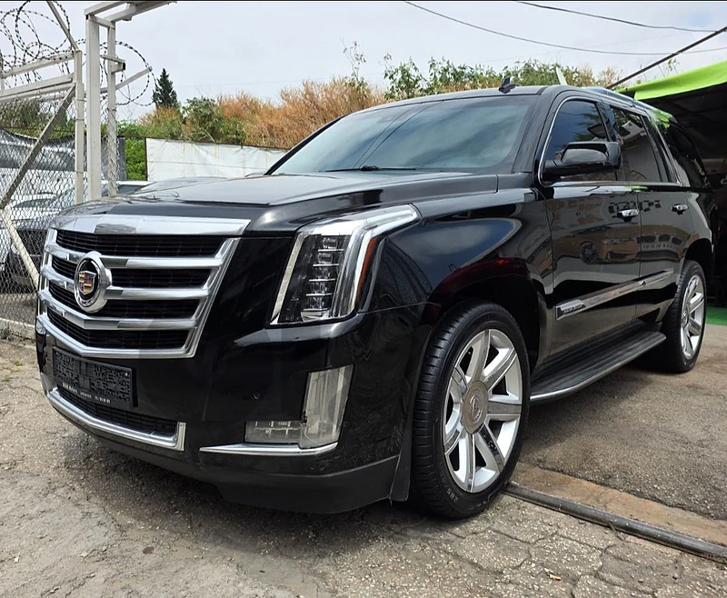 Cadillac Escalade 2015 platinum  source company very clean