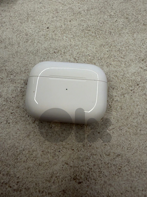 airpods pro 2 charging case +left earpiece