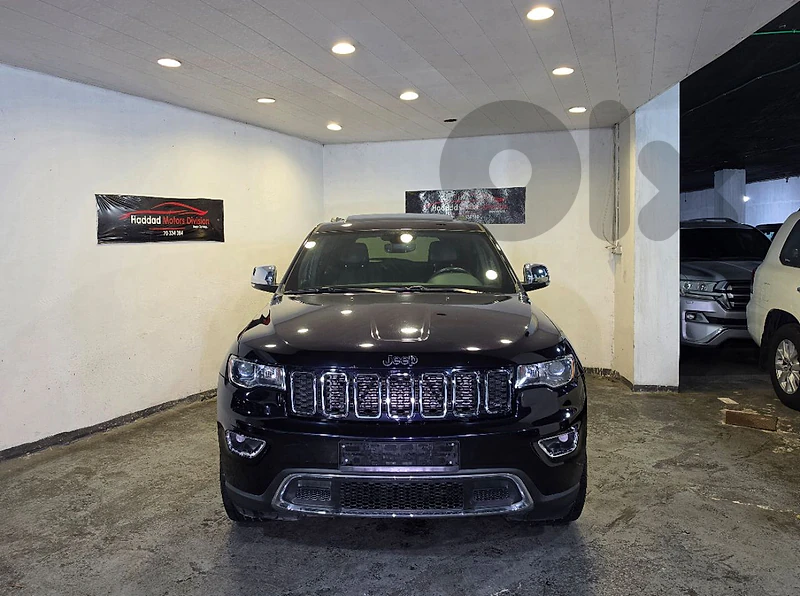 2018 Jeep Grand Cherokee Limited Black/Black 70,000 Miles Like New!
