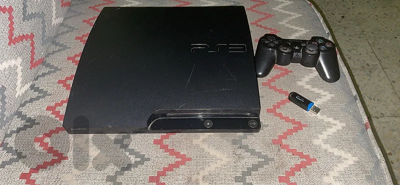 Ps3 with steering wheel for salee !! Ps3 with steering wheel for salee !!