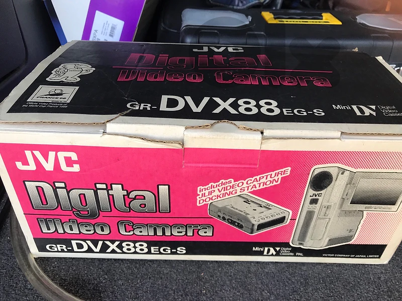 كميرا فيديو JVC