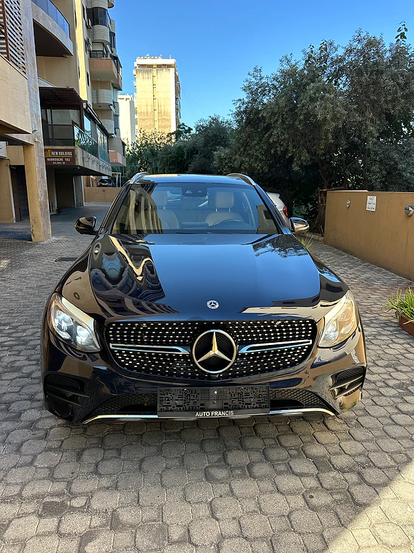 Mercedes GLC 300 AMG-line 4matic 2018 dark blue (clean carfax-54000 miles)