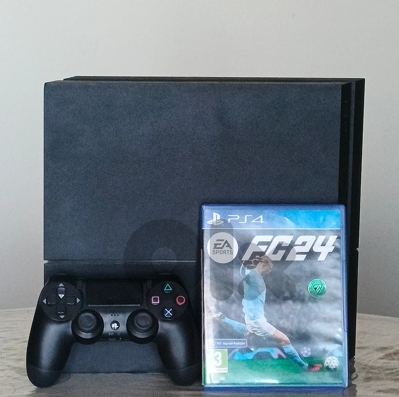 Ps4 used + CD