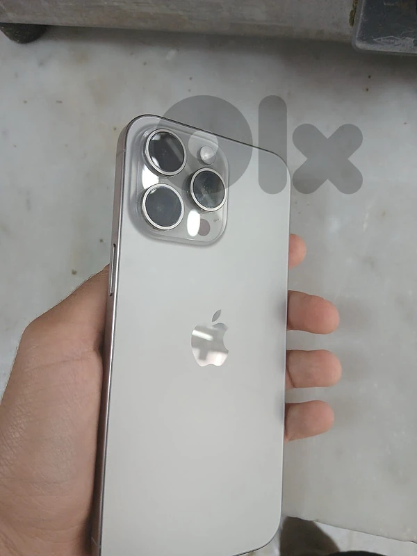 Iphone 15 Pro Max 256 Gb Used like new Battery 92% 0 scratches withbox