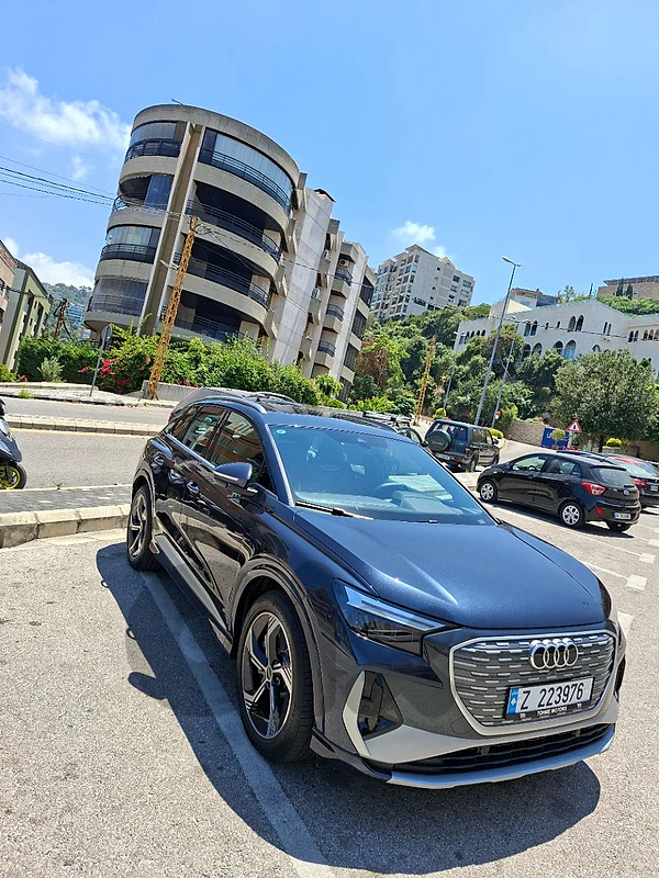 Audi e-tron 2025 q4 etron 2025