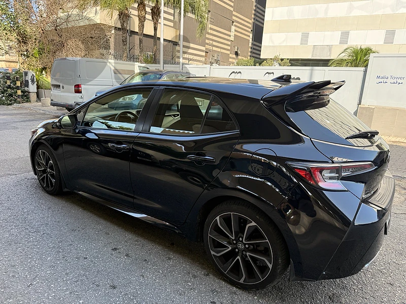 2022 Toyota Corolla SE Hatchback 2.0L | Blue Black Metallic