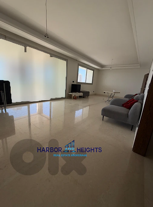 Apartment for Sale in Rawche - شقة للبيع في الروشة