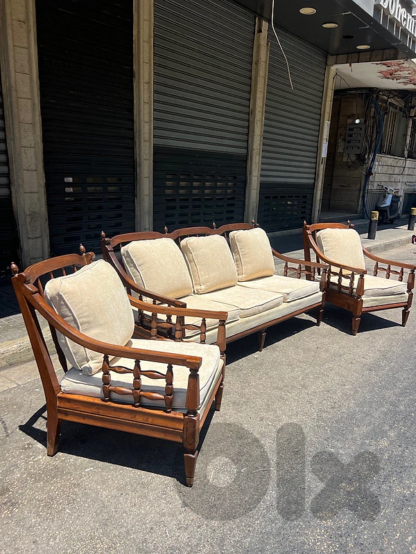 Frensh salon antique طقم صالون ٣ قطع خشب جوز خارق النضافة تنجيد جديد