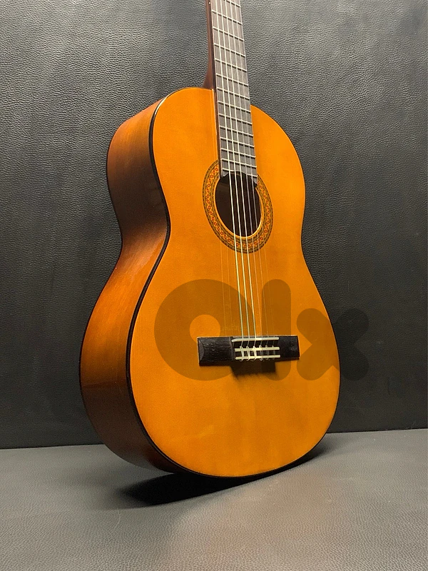 YAMAHA C40 classical guitar