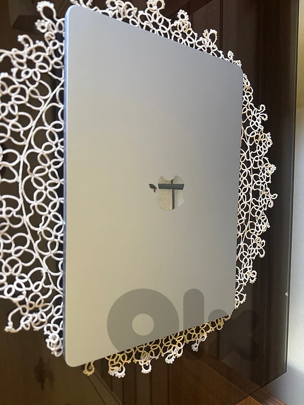 Macbook Air m4 2025 256gb 13 inch.