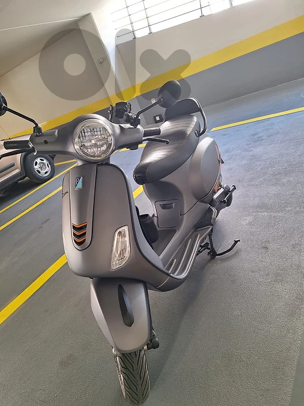 vespa vxl 2023 3300km only special livery