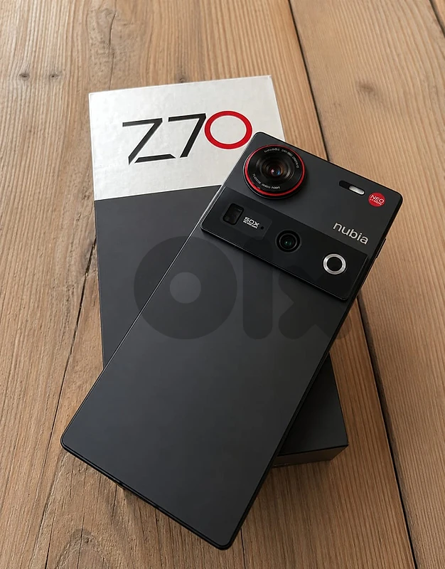 ZTE Nubia Z70 ultra 16 ram 512 gb snapdragon 8 elite