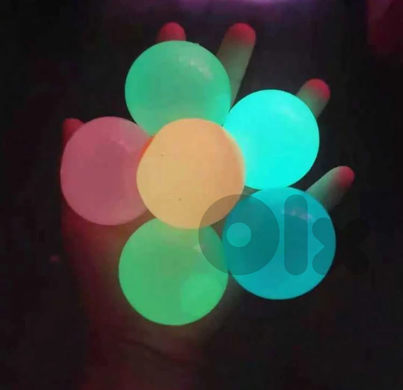 Glow-in-the-Dark Sticky Ceiling Balls (3 pcs)