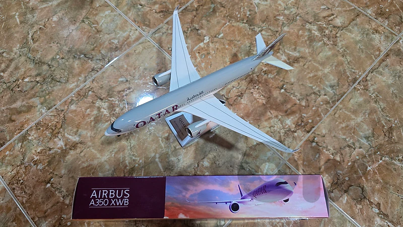 Qatar Airways Airplane model