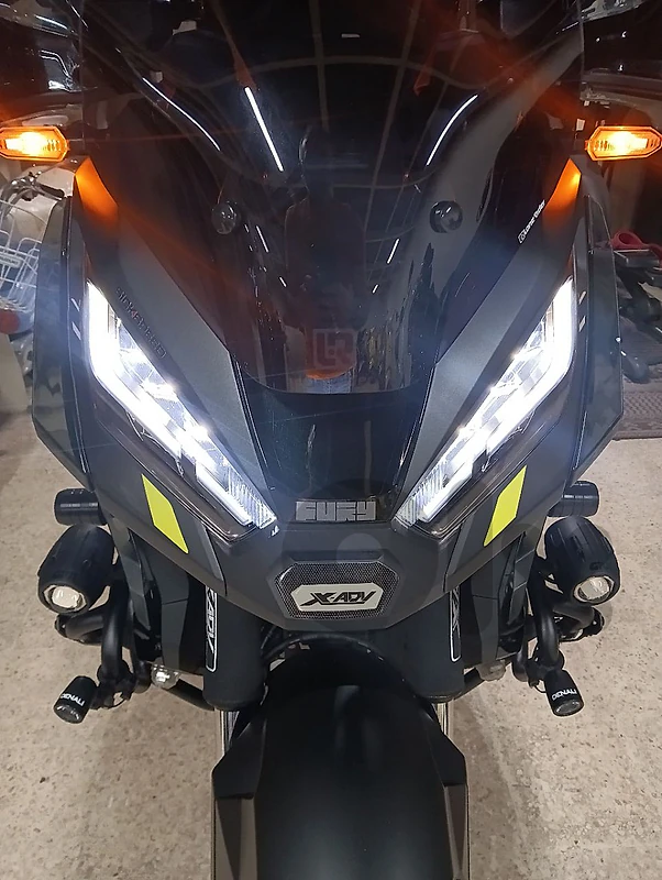 Honda XADV 750cc 2023 like new 5300klm all trade in are welcome