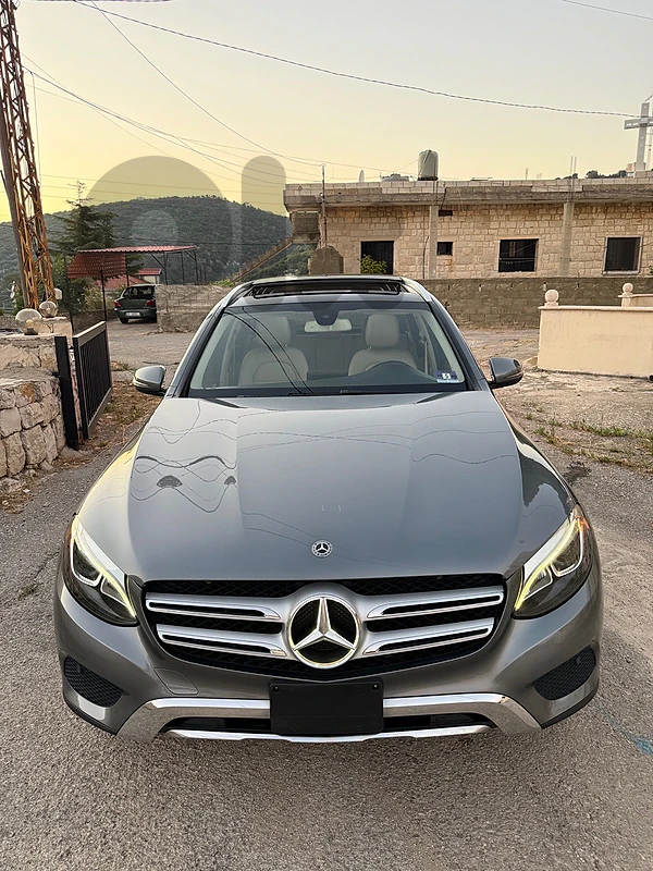 GLC 300 2019 ! 4matic ! Very Low Mileage !