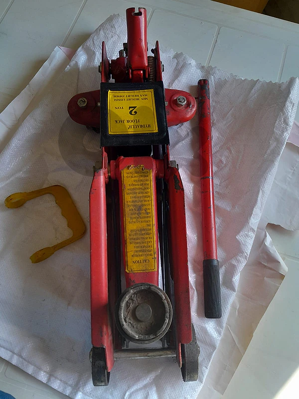 hydraulic car floor jack (2 tons)
