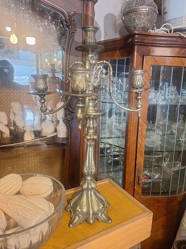 شمعدان برونز اسباني رائع جدا انتيك قديم