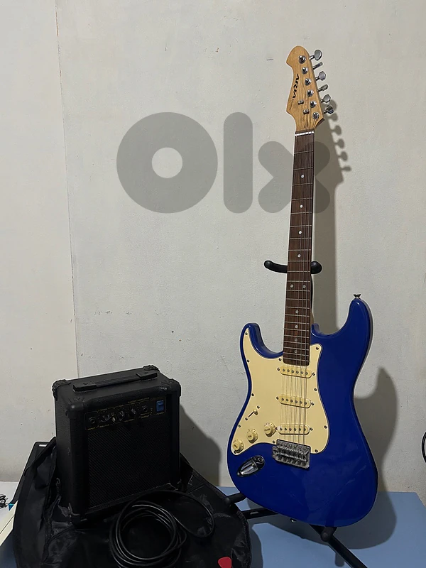 left hand package electric guitar amp