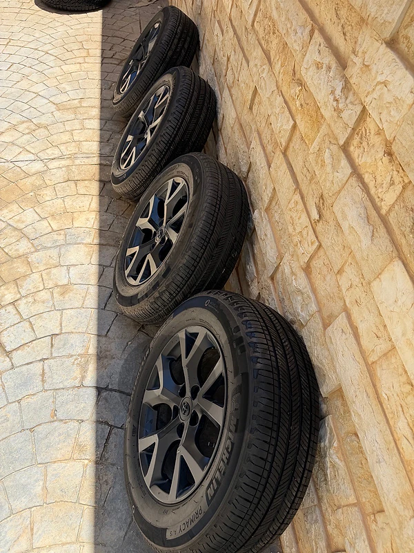 3 sets used rims and tires like new for rav4 , crv , ml or gle gls