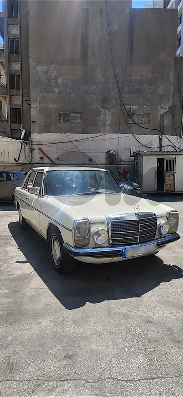 مرسيدس بنز  200 سريس 1975 قطش