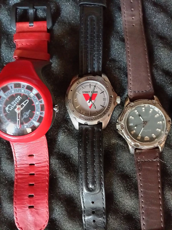 extremely rare Vintage watches 2 Swiss made and 1 japanese all for 20$