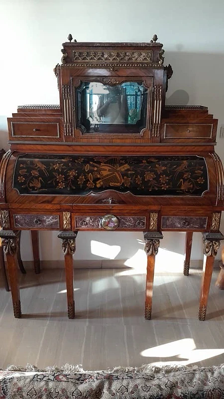desk / cabinet مكتب