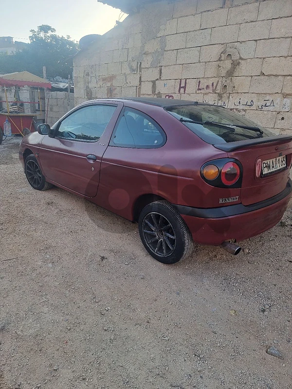رينو ميجان 1997 انقاد