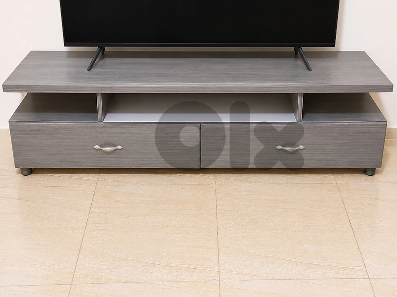 زاوية و tv unit للبيع شبه جديدة