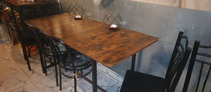 rustic brown dinning table