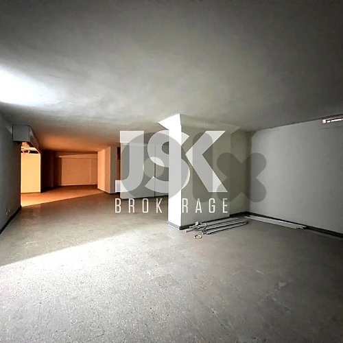 L21905 Warehouse For Rent in Gemayzeh