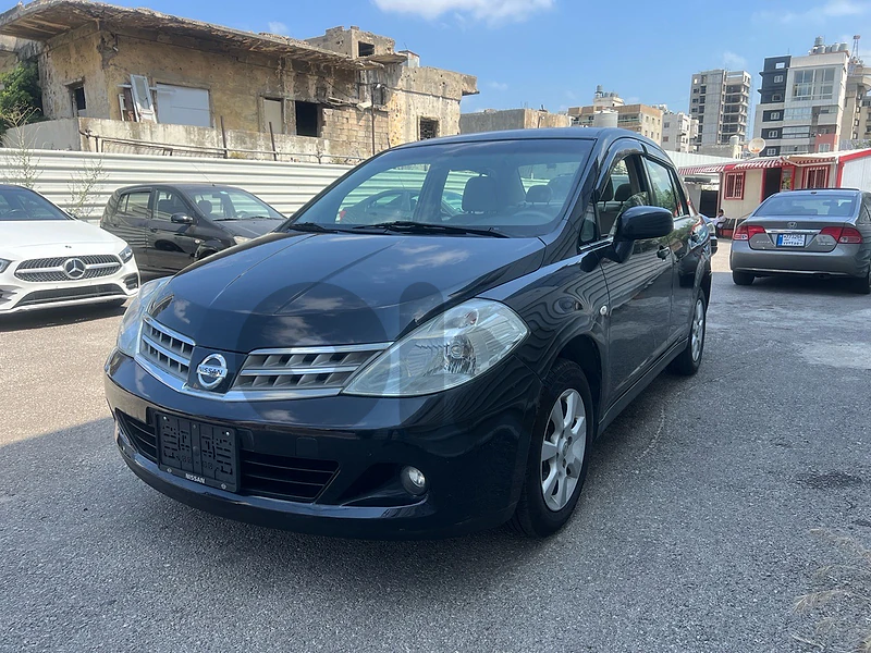 Nissan Sunny 2009 sedan