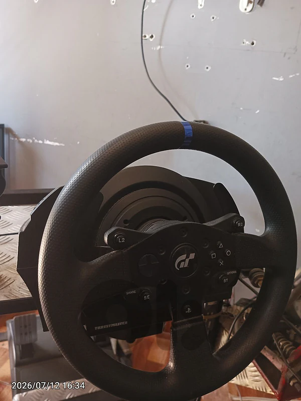sim racing wheel thrustmaster t300rs