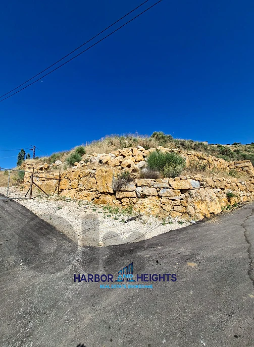 Land for Sale in Feitroun - أرض للبيع في فيطرون
