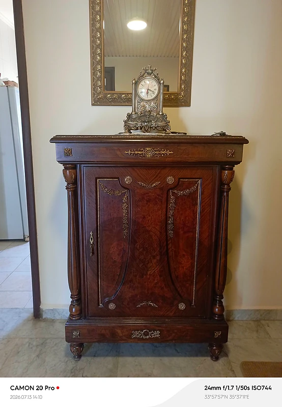 sideboard