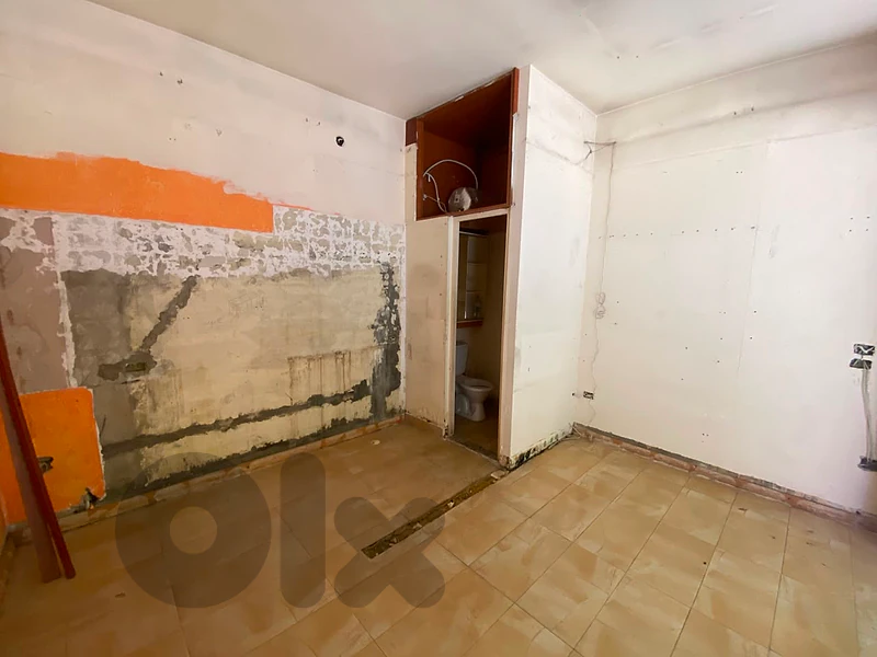 Shop for Rent in Hamraمحل تجاري للإيجار في الحمرا