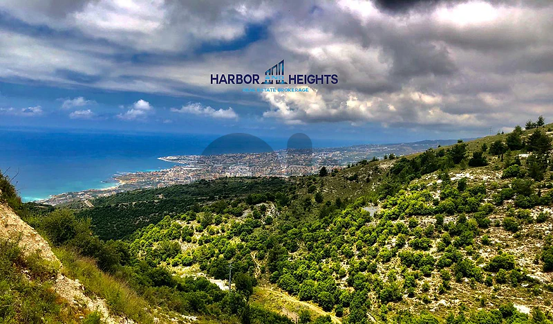 Land for Sale in Halat - أرض للبيع في حالات