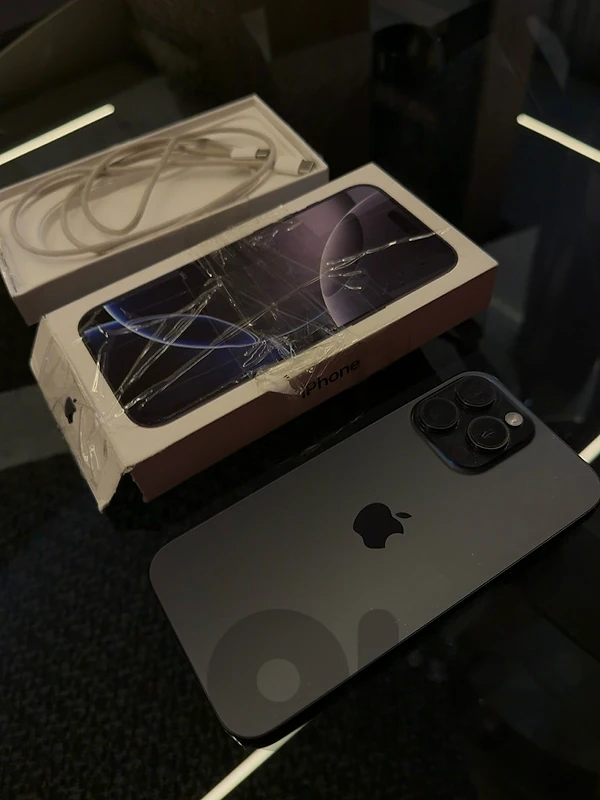 iPhone 16 pro max 256gb