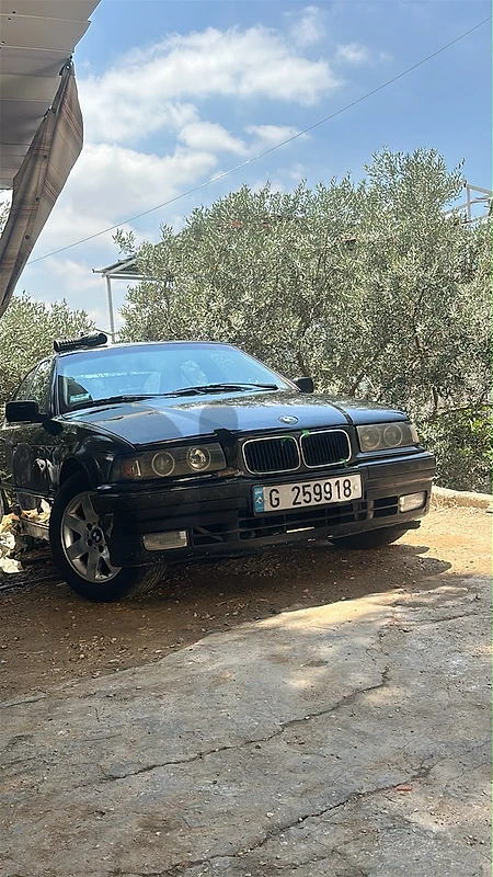 BMW 3-Series 1993 318i